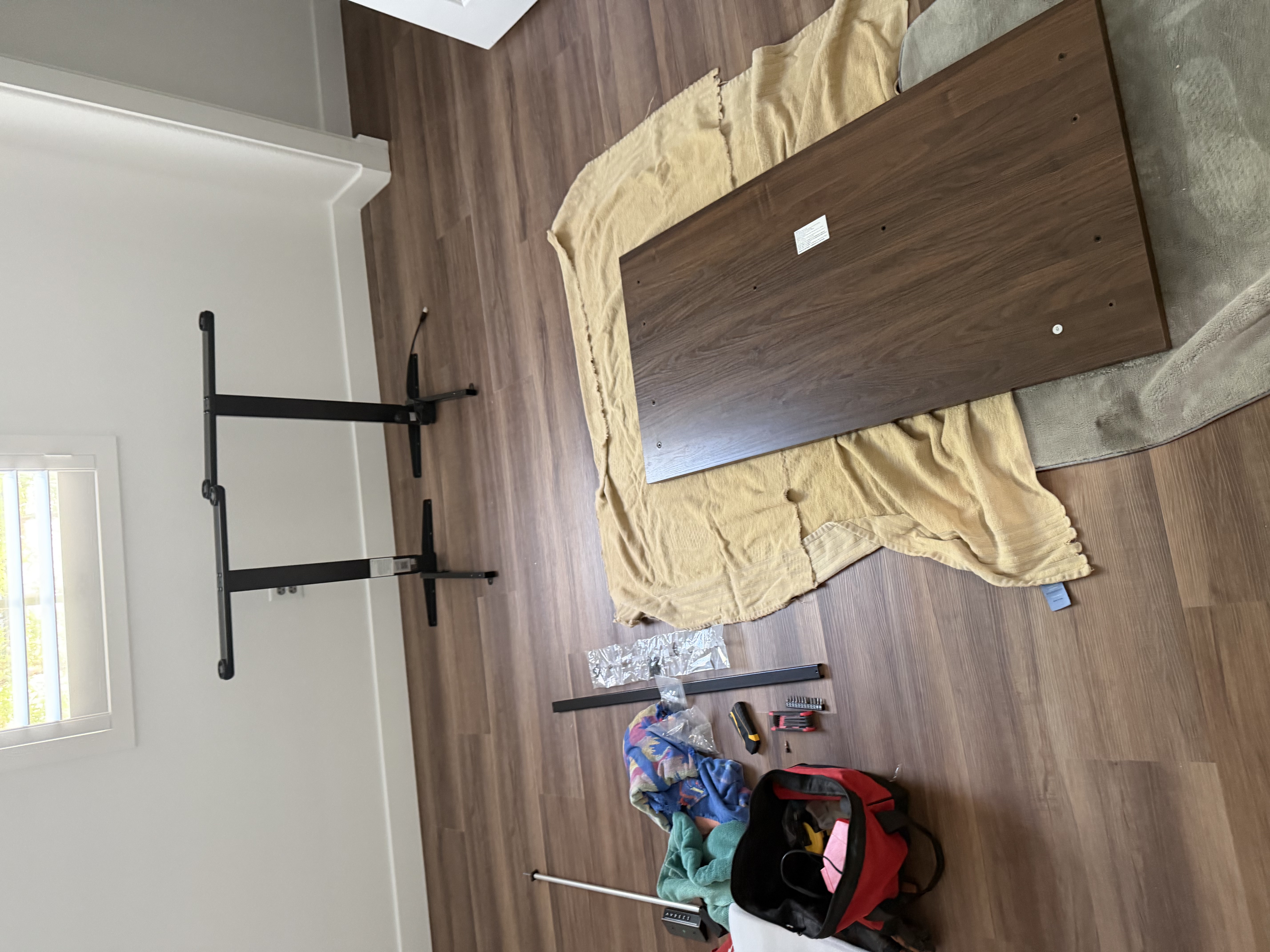 Desk assembly mid-stage with hardware