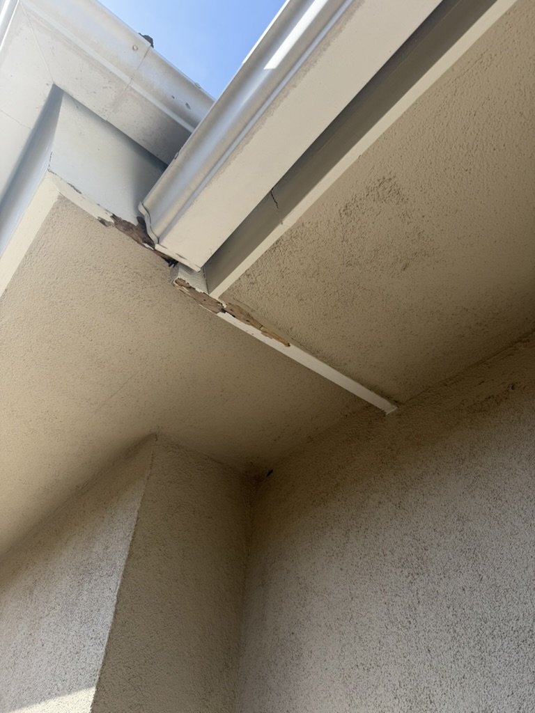 Rotted fascia board second angle at corner